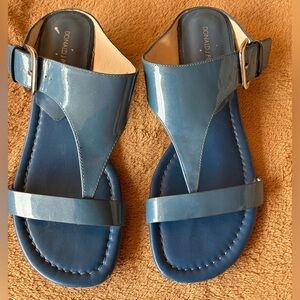 Donald Pliner Navy Patent Leather Low Wedge T-strap Sandals 
Size 9